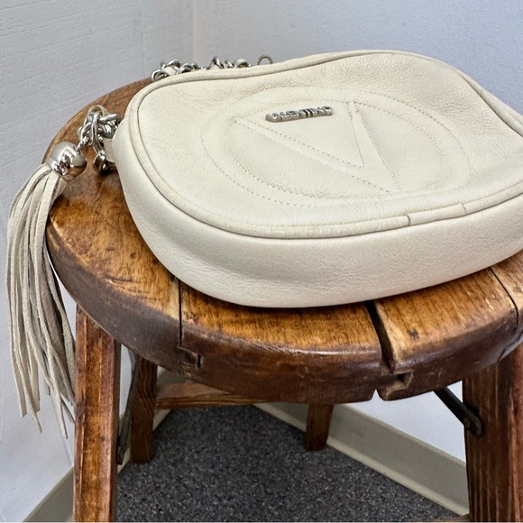 Valentino Cream Leather Crossbody with Silver Chain - Picture 5 of 8